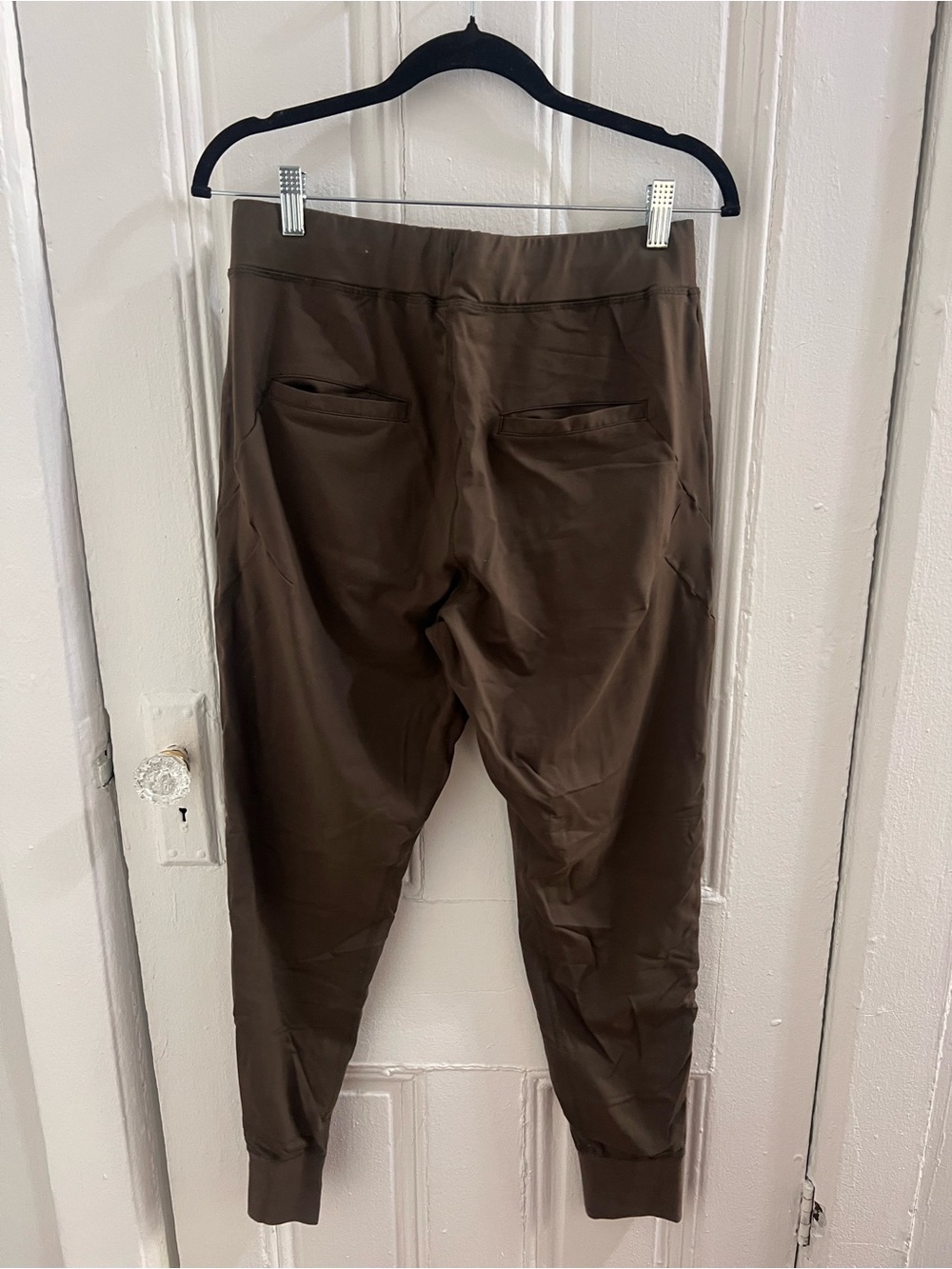 Alphalete Men's dark Olive Performance Jogger Pants - Picture 2 of 3